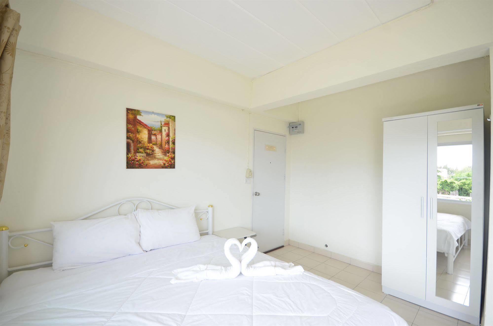 เพิร์ล แอท หัวหิน อพาร์ตเมนท์ Hotel ภายนอก รูปภาพ